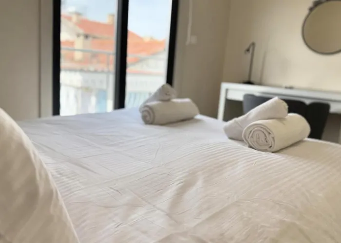 Centre 2-bedroom, Old Town, アパート ニコシア